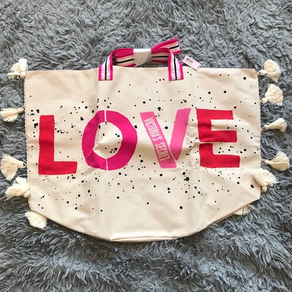 SOLD.NWT VICTORIA SECRET TOTE - Picture 1 of 2